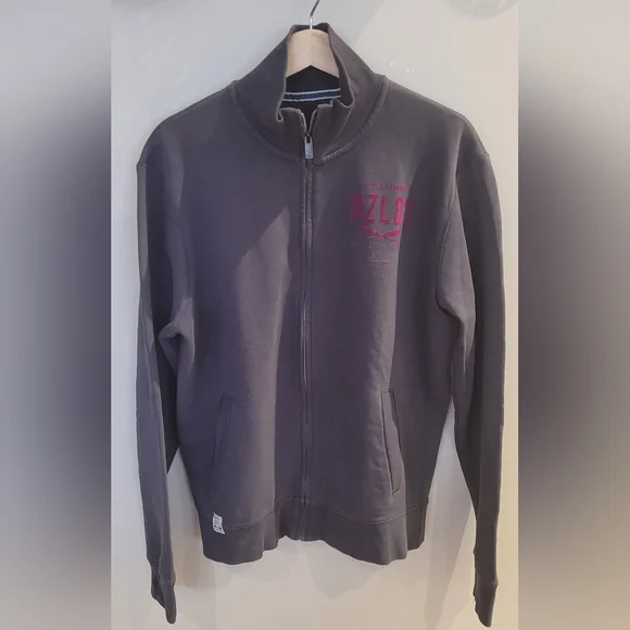 Esprit Sweater - Picture 1 of 3